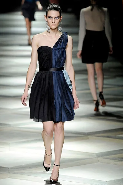 Look 23